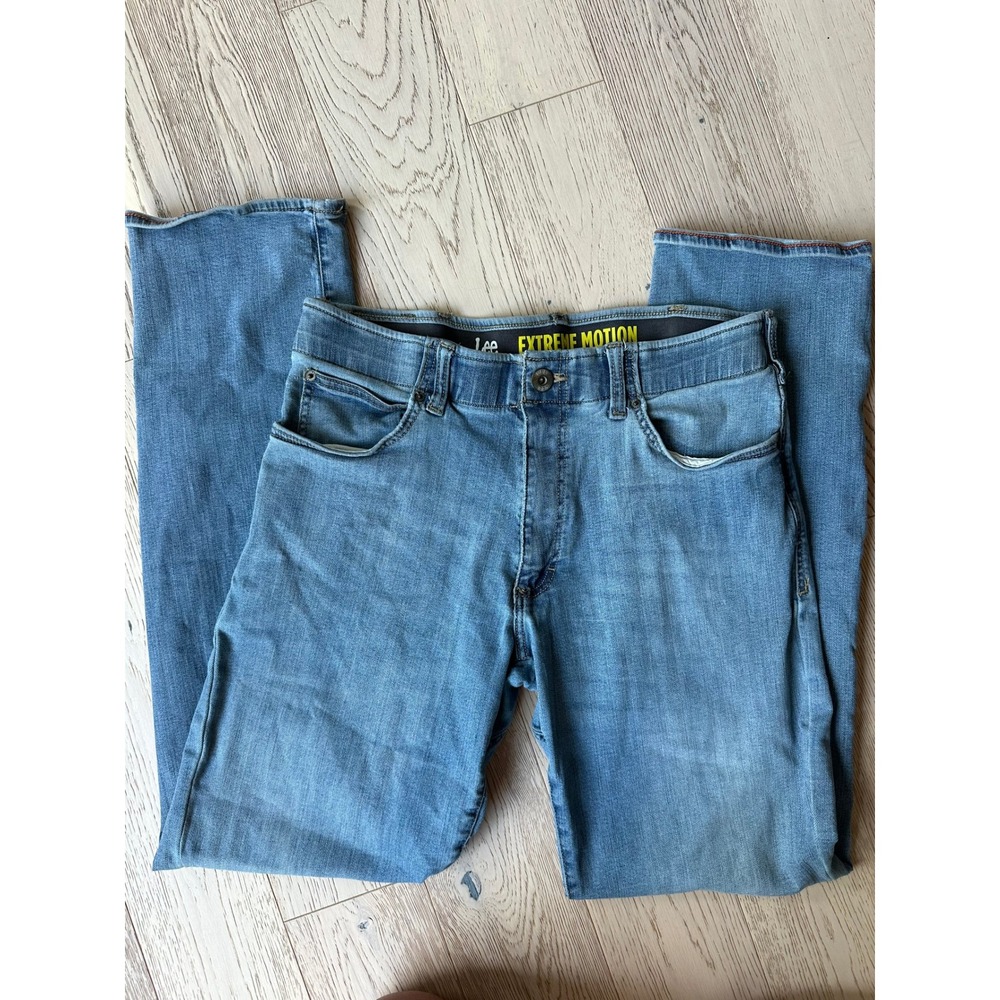 Lee Extreme Motion Mens Jeans 34x34 Straight Fit Tapered Leg Light Wash Blue